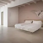 Unico Hotell 5*