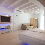 Unico Hotel 5*