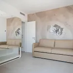 Unico 5*