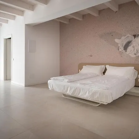 Unico Hotel 5*