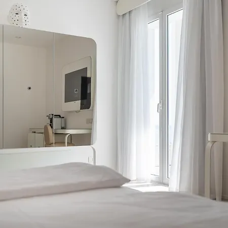 Unico Hotel 5*