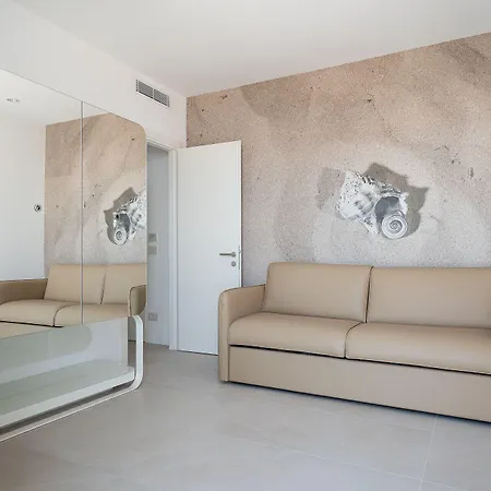 Unico 5*