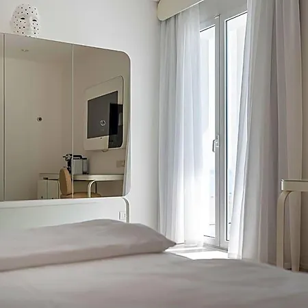 Unico 5*